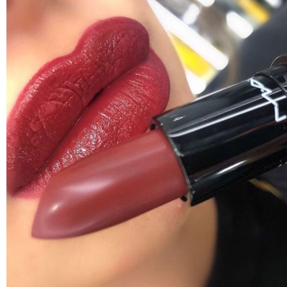 MAC Lipstick BATED BREATH 408